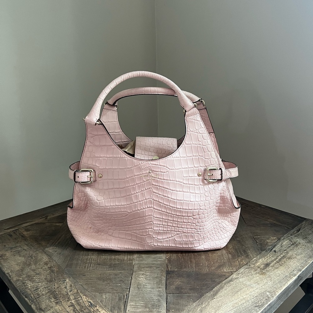 Kate Spade crocodile medium tote in perfect condition